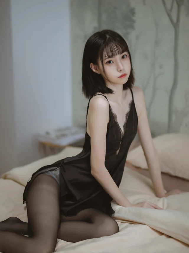 NO.006 黑色蕾丝睡衣 [40P-585MB]