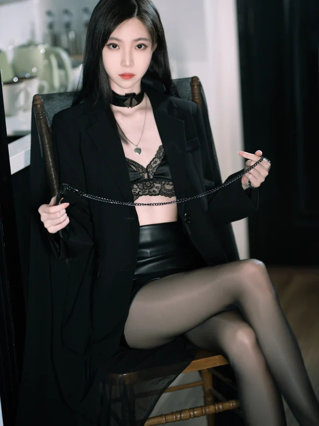 NO.017 黑丝西装 [40P-0.97GB]